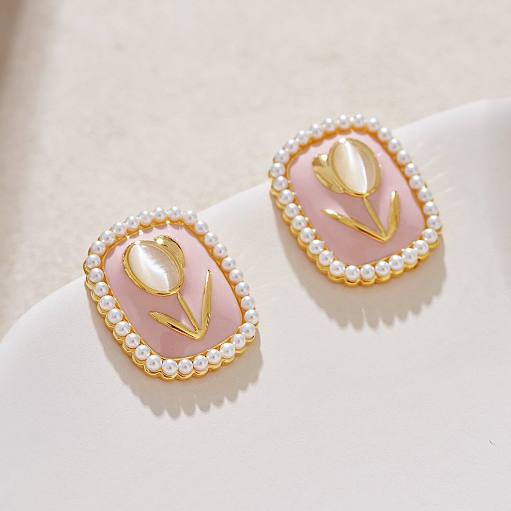 Stunning Earring for Daily Wear