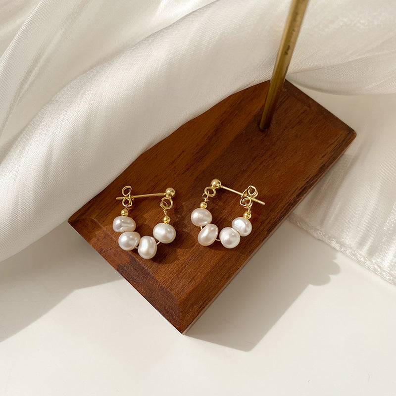Classic Pearl Earring with Timeless Appeal