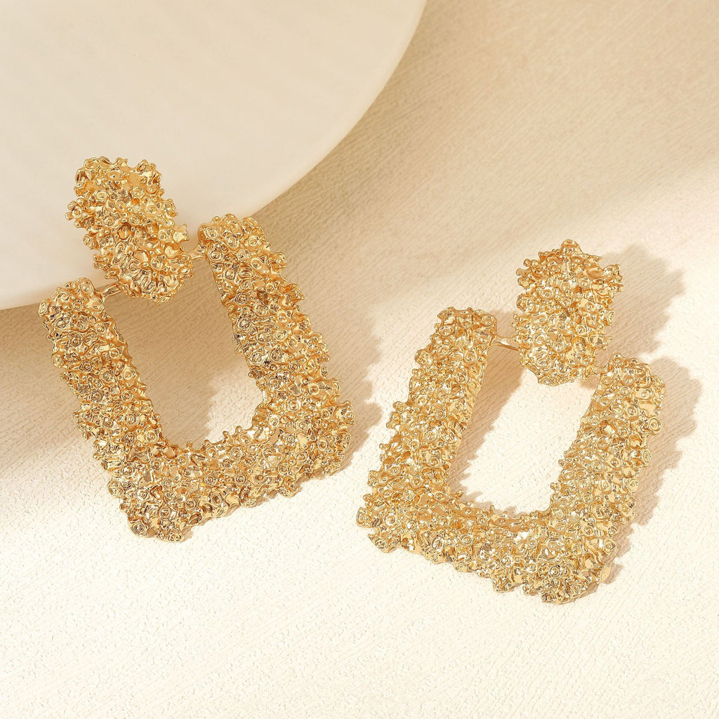 Stunning Gold Earring for Daily Wear