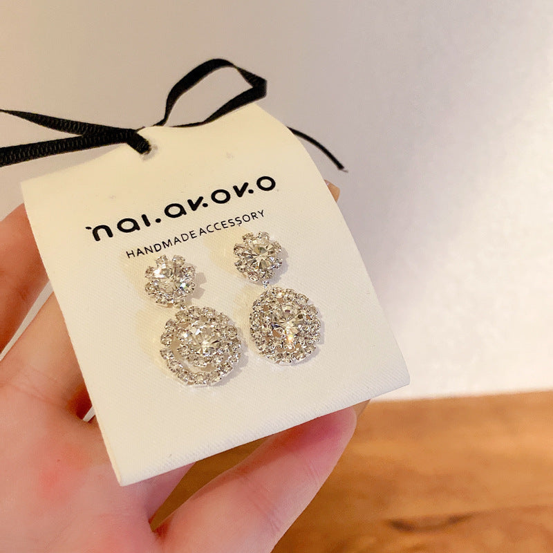 Classic Earring with Timeless Appeal