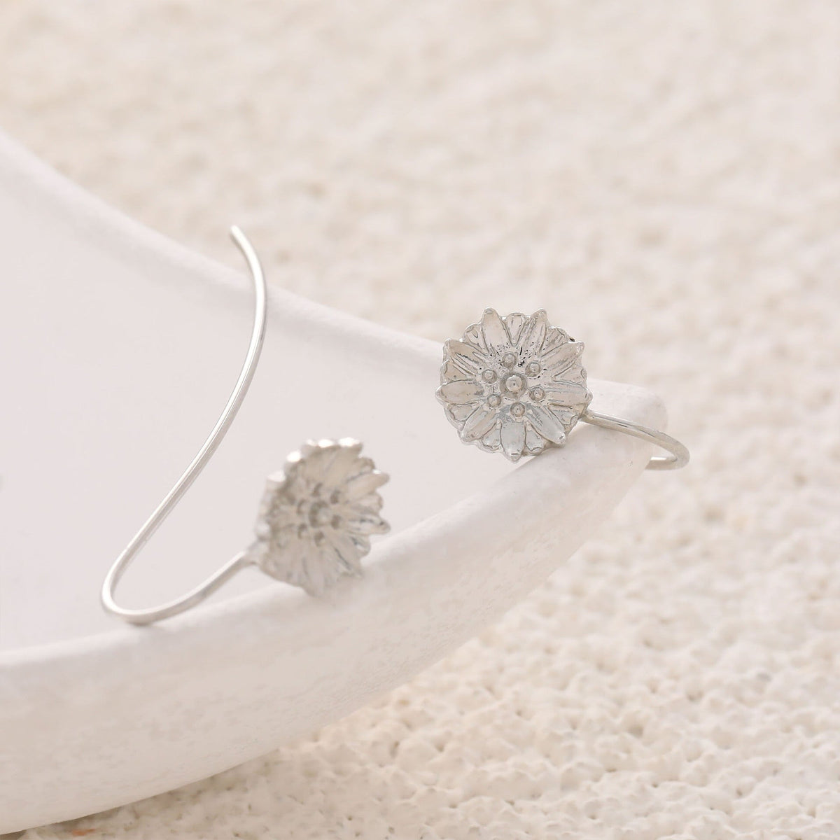 Charming Earring for Any Occasion