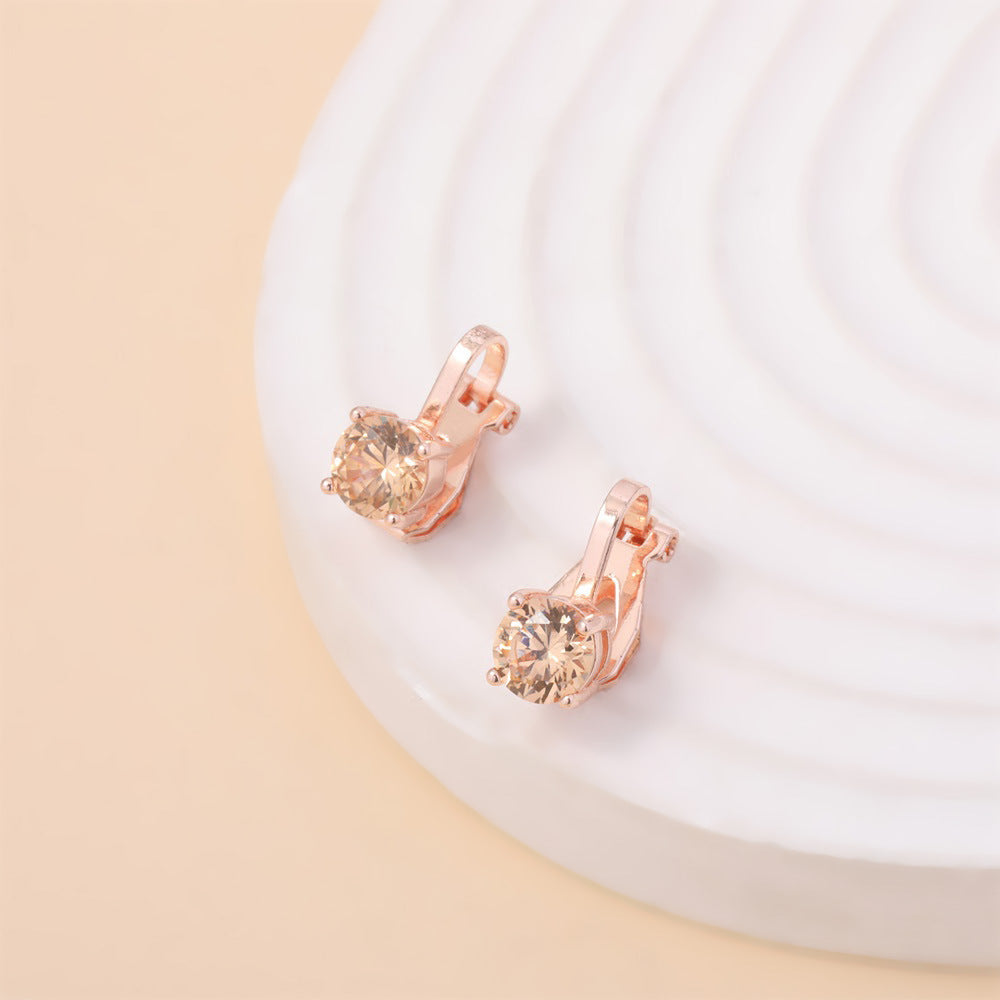 Classic Gold Earring with Timeless Appeal