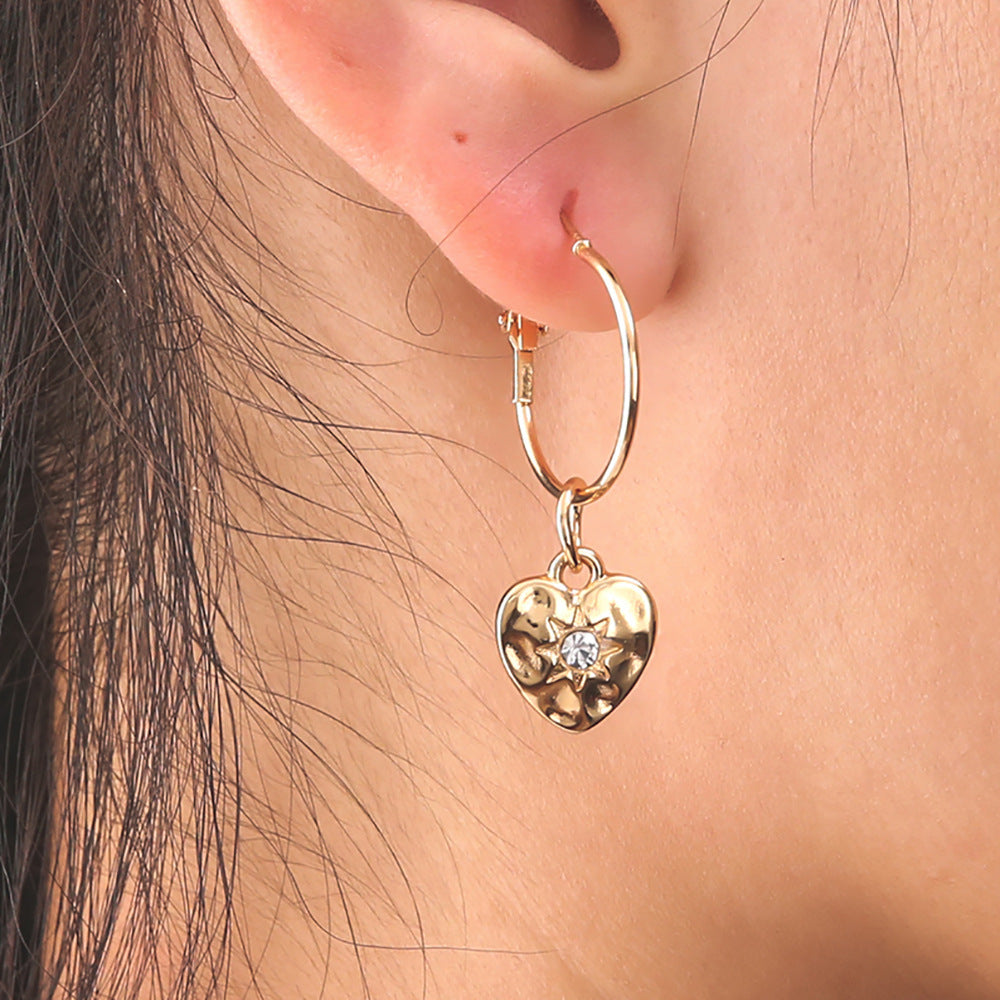 Charming Gold Earring for Any Occasion