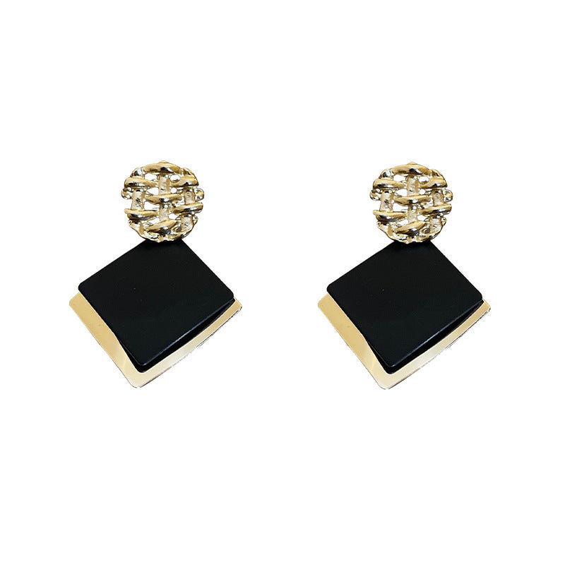 Classic Earring with Timeless Appeal