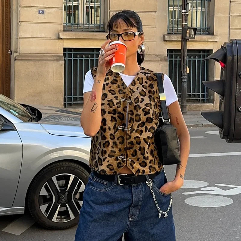 Leopard Print Pin Vest for V-neck Sleeveless Hot Girl Cardigan Top Female Autumn New Slim Fit Short Vest