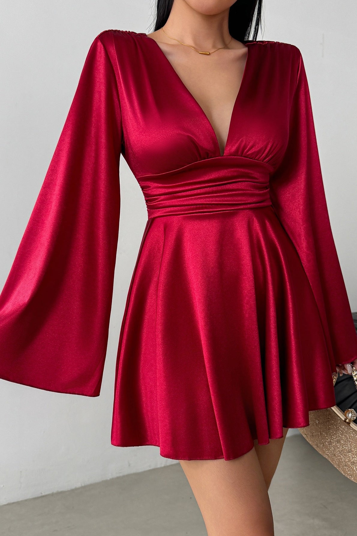 V-neck Bow Snug Long-sleeve Mini Dress