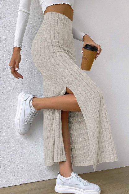 Color Slit Knitted Skirt