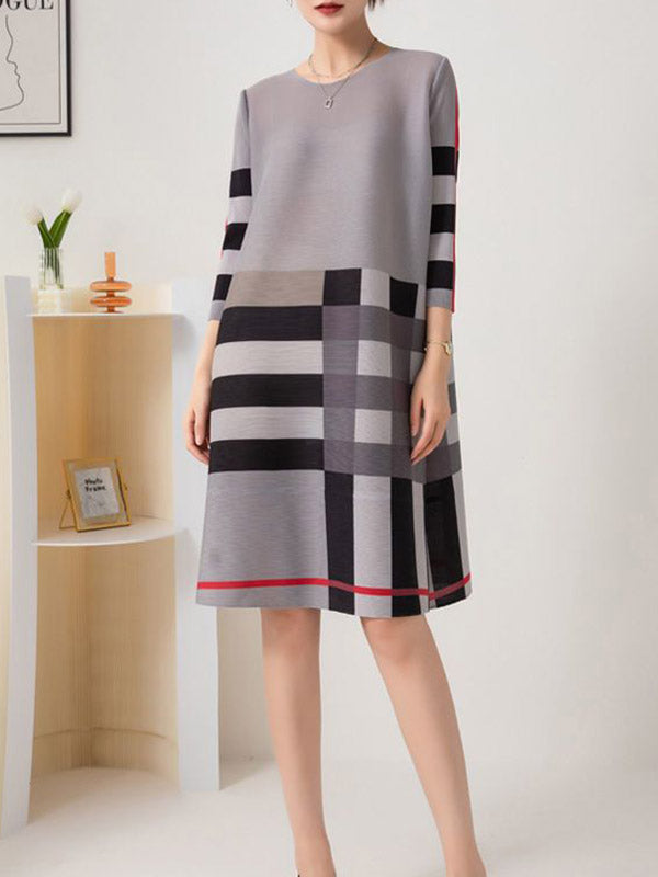 A-line Loose Contrast Color Plaid Pleated Round-neck Mini Dresses