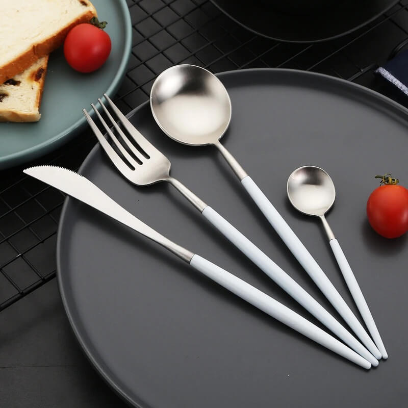 Modern White Silver Flatware Set