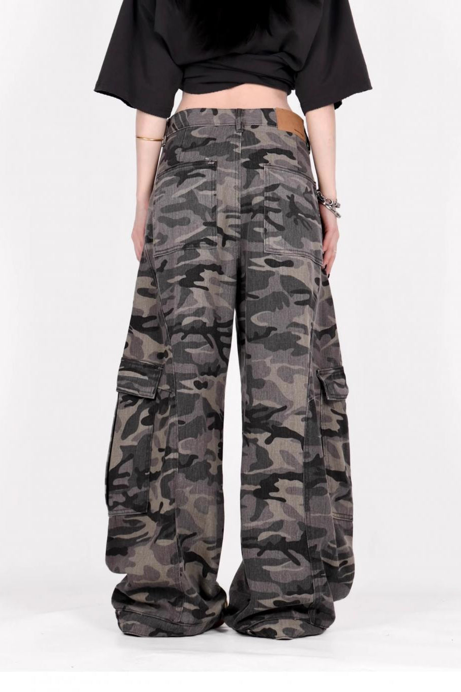 Camo Wide-leg Cargo Pant