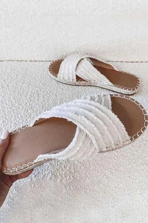 Flat Straw Cross-over Fisherman Shoes