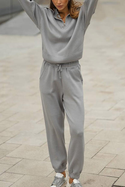Color Long-sleeved Zip-up Sweatshirt and Elastic Waist Loose Pocket Pants Set