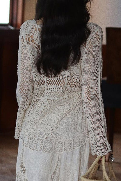 Hollow Lace Crew Neck Knit Blouse