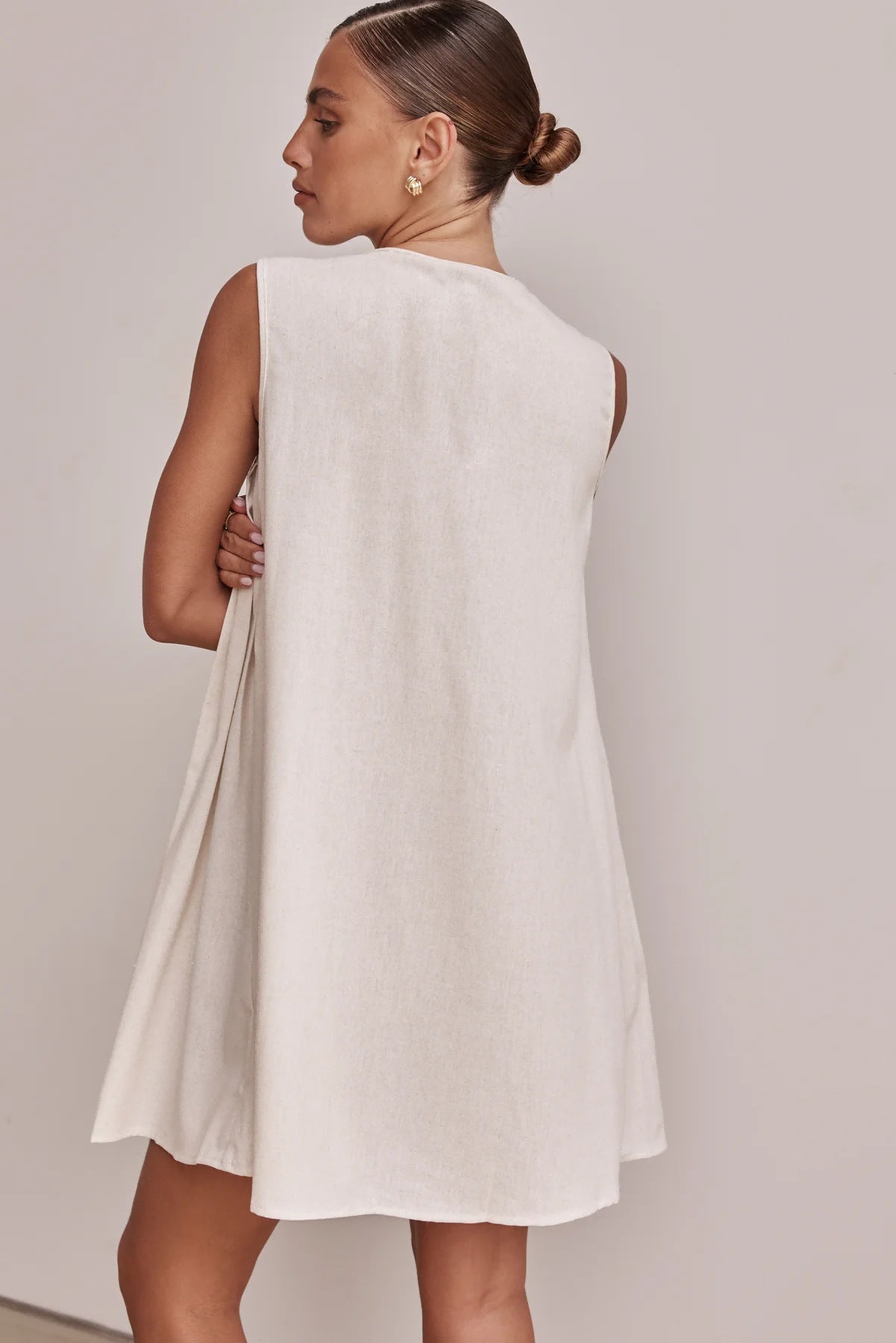 V-neck Tie-strap Sleeveless Mini Dress