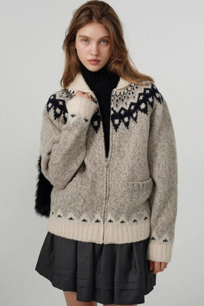 Color Block Turn-down Collar Loose Sweater