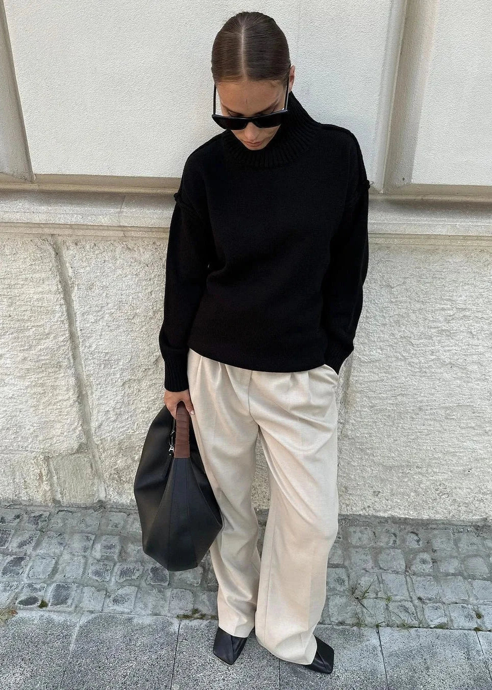 Modern Cozy Turtleneck Sweater - Timeless Comfort and Design