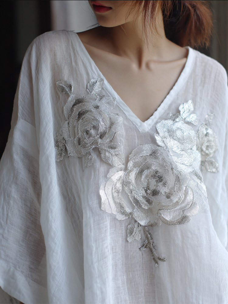 Bohemian Style Woman's V-neck White Rose Short-sleeved Shirt elevenforest