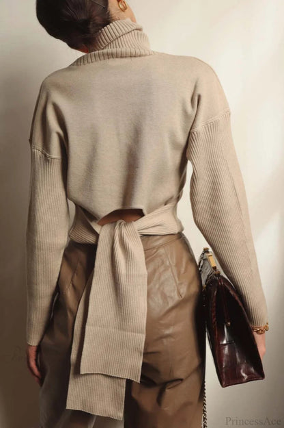 Minimal Turtleneck Tie Backless Fitted Sweater