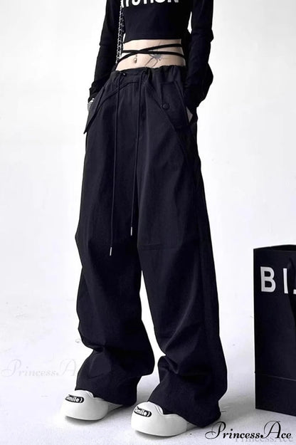 Parachute Wide-leg Cargo Pants